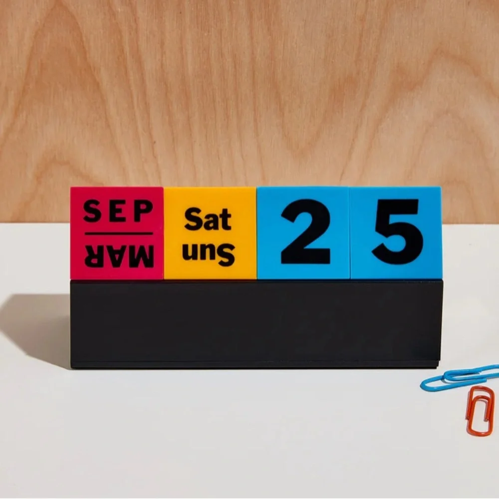 MoMA “cubes perpetual calendar” – multicolor blocks for day & month & year - NIB